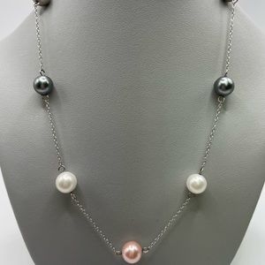 Refined Multi-Color Pearl Necklace